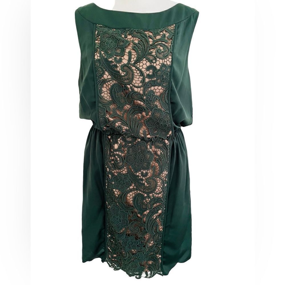 Jessica Simpson Emerald green lace front sleeveless dress, size M.